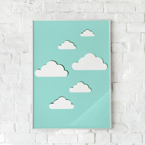Minimalistisk plakat med hvide skyer på himmelblå baggrund – "A Sky Full of Clouds". En beroligende og drømmende vægdekoration.