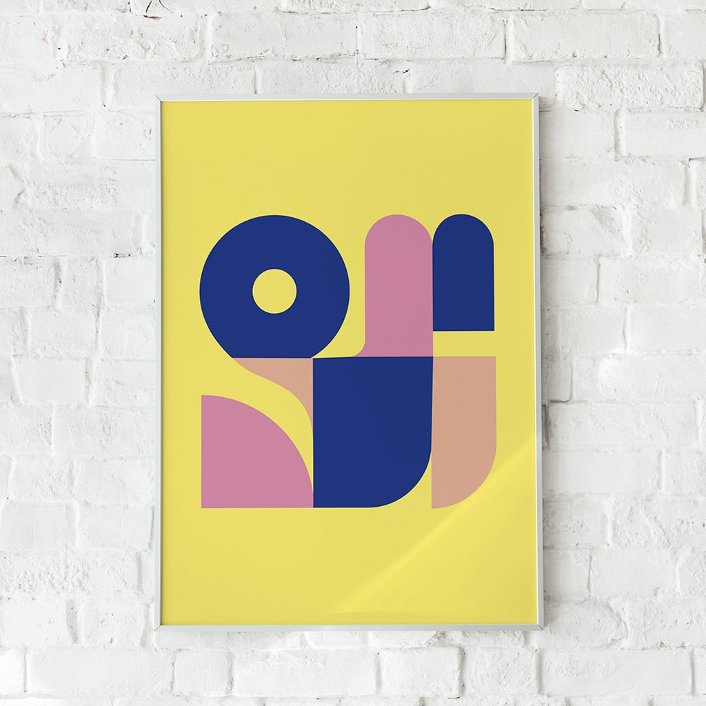 Farverig plakat med abstrakte former, der ligner donuts i blå og rosa toner.