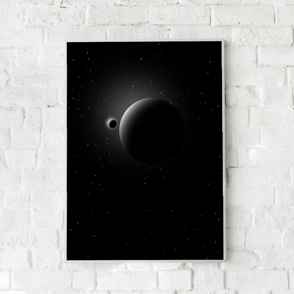 Sort-hvid plakat med en dramatisk solformørkelse omgivet af en stjernehimmel. En minimalistisk og stemningsfuld vægdekoration.