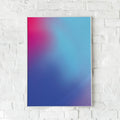 Abstrakt plakat med bløde farveovergange i blå, lilla og pink nuancer. Skaber en drømmende og moderne stemning.