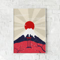 Minimalistisk plakat af Mount Fuji med en stor rød sol og en traditionel torii-port i forgrunden.