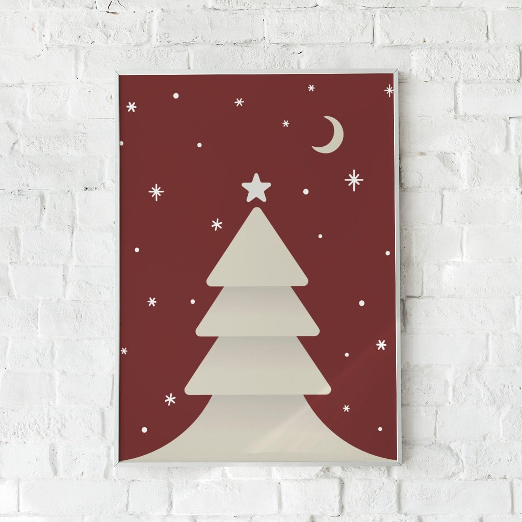 Juleplakat med et minimalistisk juletræ på en varm rød baggrund.