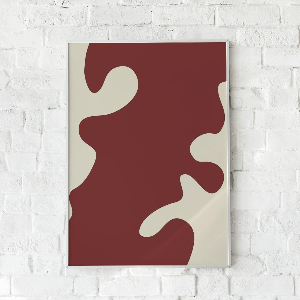 Abstrakt plakat med organiske former i bordeaux og beige.
