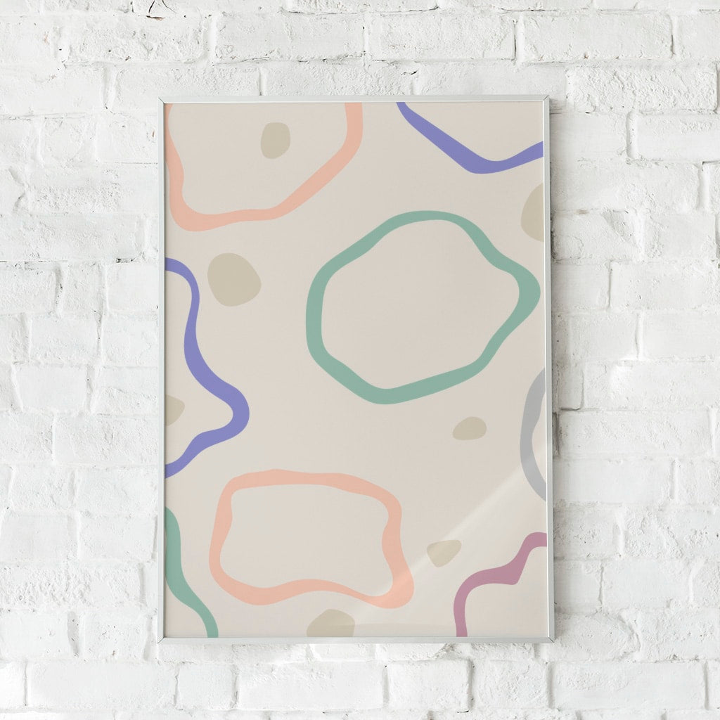 Abstrakt plakat med organiske former i pastelgrøn, blå, rosa og beige.