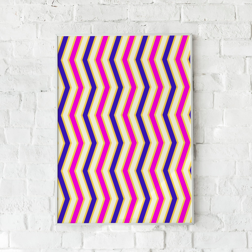 Plakat med zigzag-mønster i livlige farver som blå, pink og gul.
