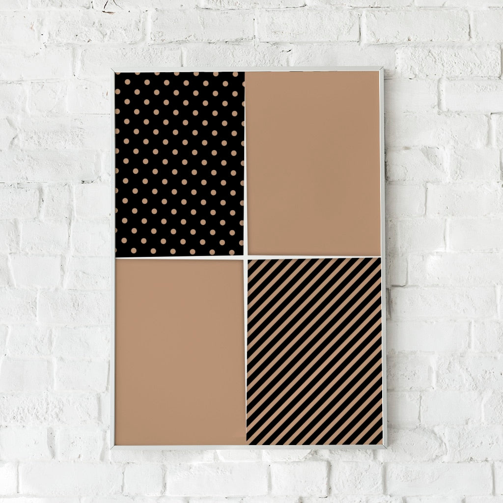 Grafisk plakat med sorte og beige felter og mønstre.	