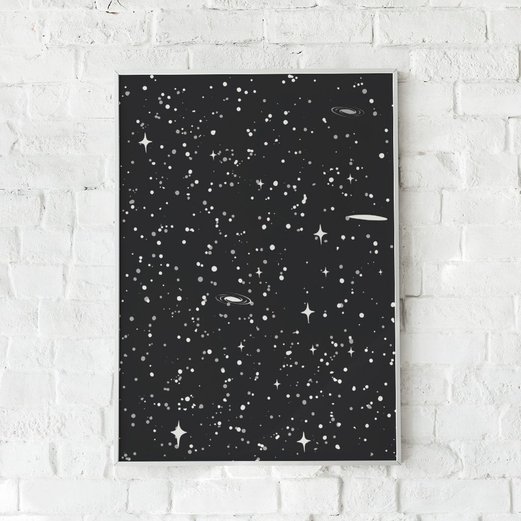 Stjernemotiv plakat med galakser og planeter på sort baggrund – "Astral". En drømmende og astronomisk vægkunst.